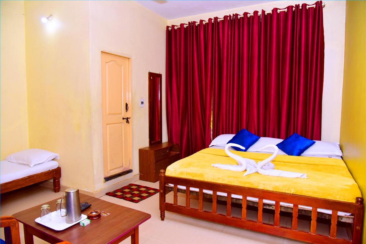 Hotel Caveri Inn Мадикери Экстерьер фото