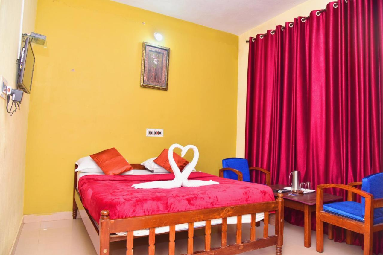 Hotel Caveri Inn Мадикери Экстерьер фото